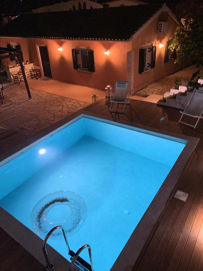 Theano Cottage Gaios Ngoại thất bức ảnh
